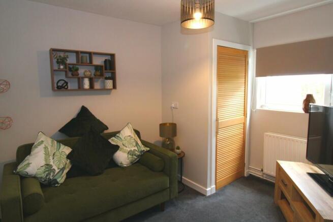 BEDROOM  TWO.JPG