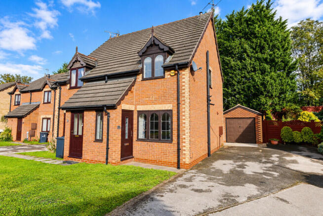 2-bed semi-detached on Holly Croft Grove, Tickhill, Doncaster, £190,000