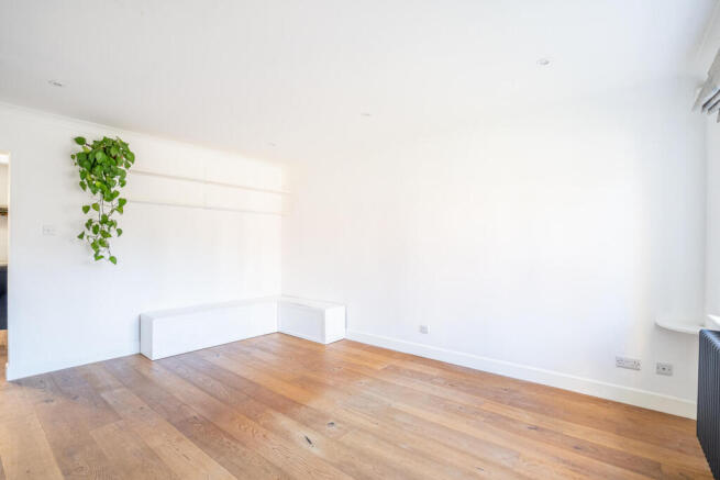 3 bed Semi-Detached for sale Image 10