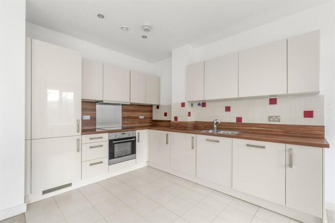 29 Regent House, Carolina Drive, HP11 1FW-8.jpg