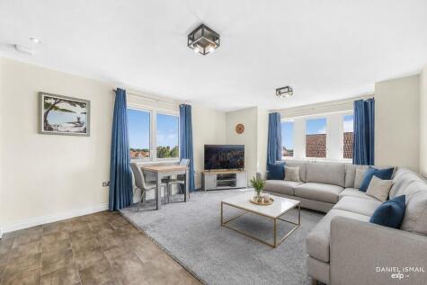 Churchill Avenue, Basildon, SS14 3SB
