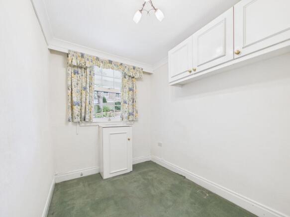 2 bed Flat for sale Image 7