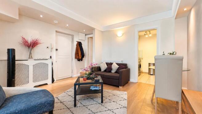 Flat B, Lee House11.jpg
