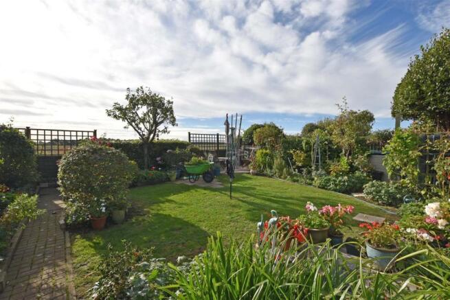 Garden i.JPG
