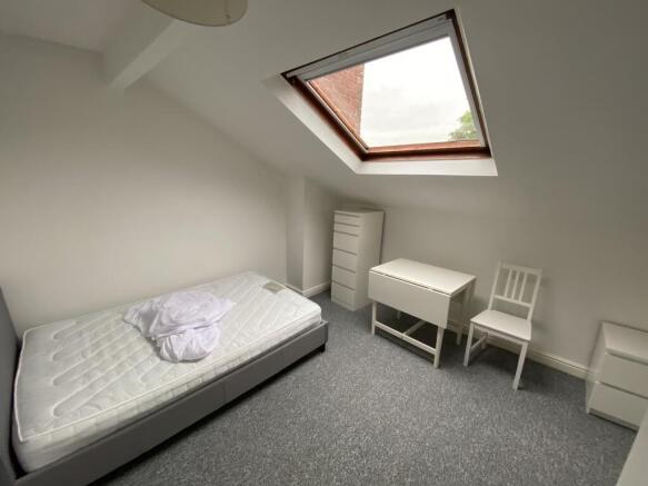 4 bed Flat to rent Image 6