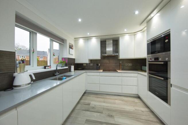 30 Woodruff Way 1266.jpg