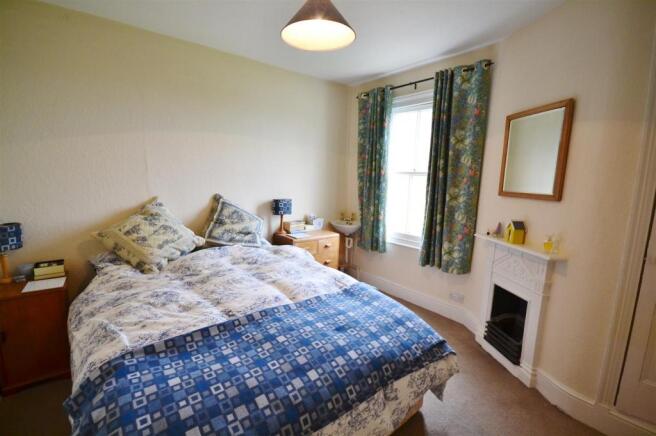 BEDROOM 5