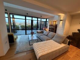 Flat 3, 124 Gun Wharf, Wapping High Street, London E1W 2NJ