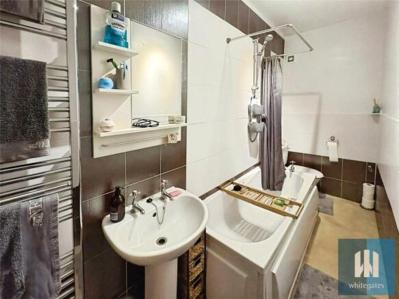 2 bed Terraced for sale Image 8