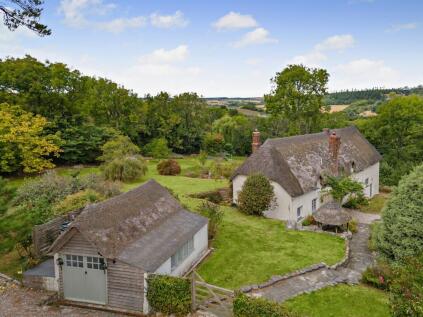 Dunsford, Exeter