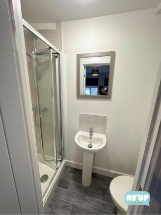 1 bed House Share to rent Image 3