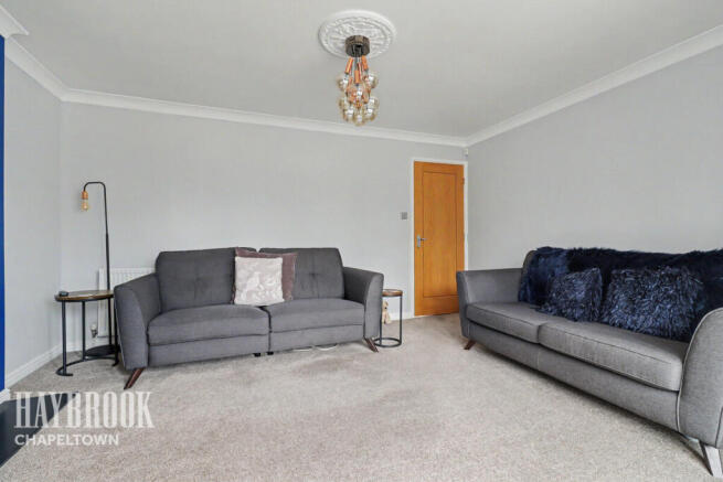 4 bed Detached for sale Image 7