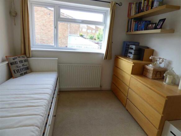 BEDROOM 2
