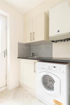 4 bed Town House for sale Image 7