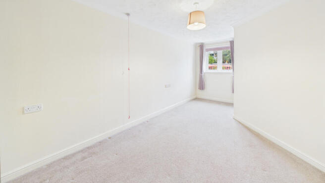 CAM02926G0-PR0360-STILL006