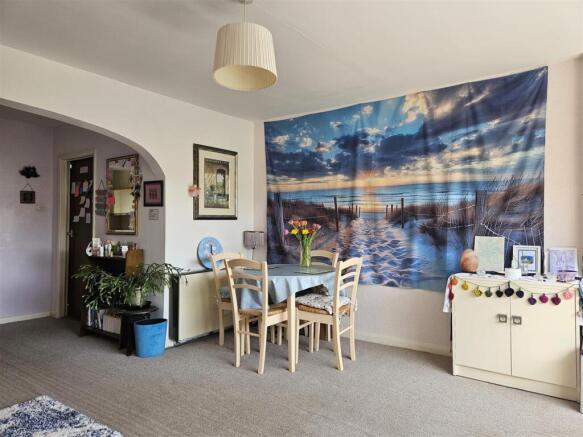 1 bed Flat for sale Image 6