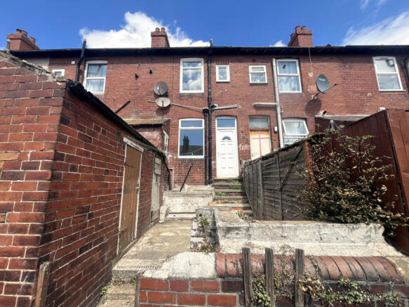 2 bed Terraced to rent Image 11