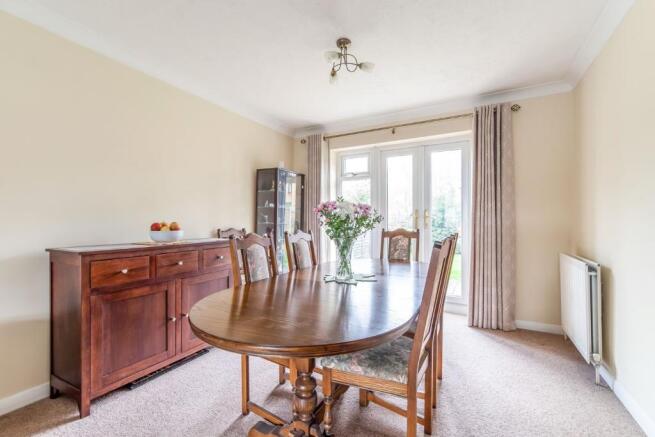 Lounge/Dining Room