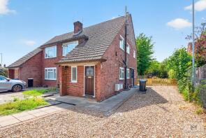 31, Mount Close, Barnet EN4 0AG