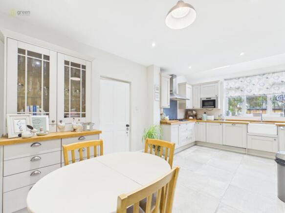 cam03830g0pr0268still014