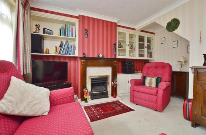 LOUNGE: