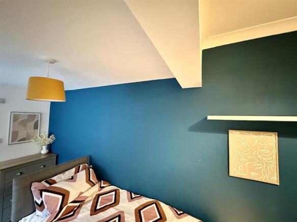 Room 2 Ensuite