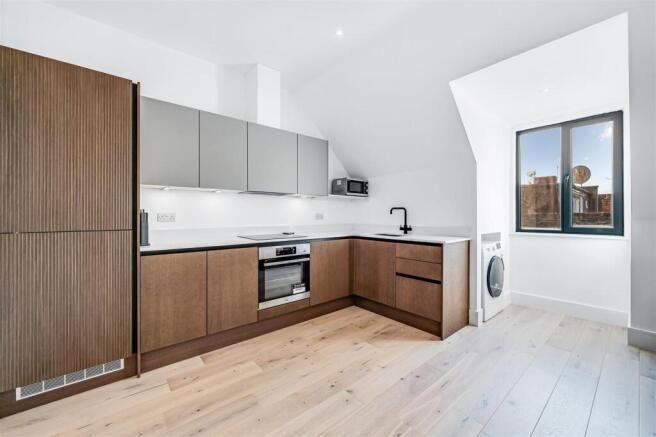 Flat 8 , 19 Creswick Road-7.jpg