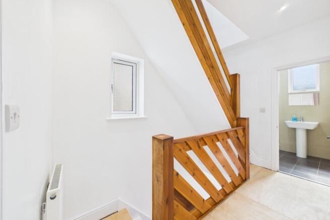 4 bed Semi-Detached for sale Image 12
