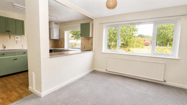 Kitchen:Sitting room