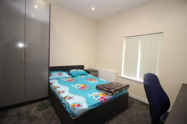 8 bed Terraced to rent Image 11