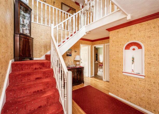 5 Springhill Park-hall.jpg