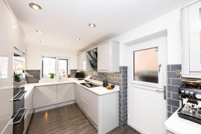 3 bed Detached for sale Image 4