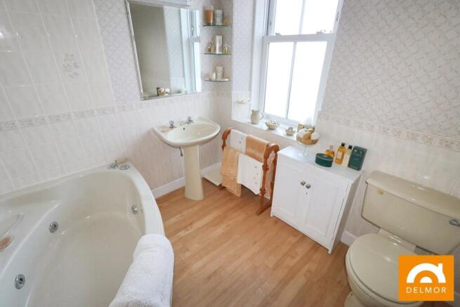 Photo 11
