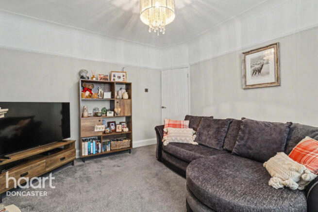 3 bed Semi-Detached for sale Image 8