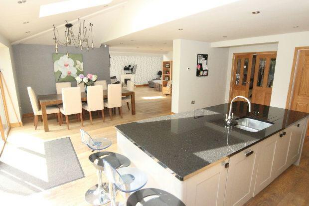 Dining Kitchen Aspec