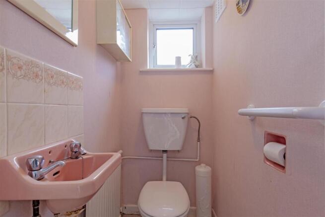 Cloakroom/WC