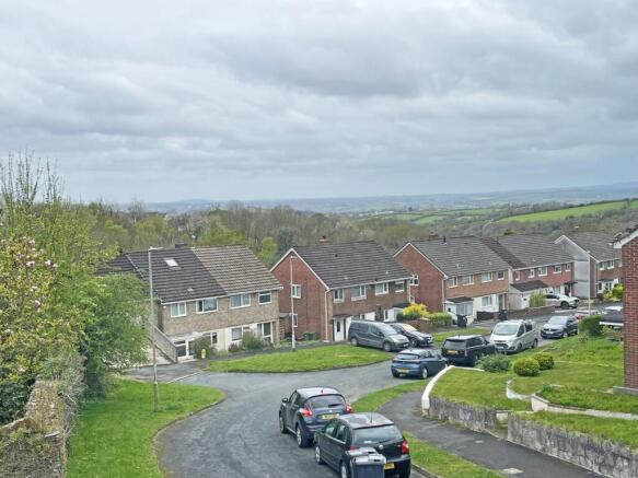 Highclere Gardens 17 - View..jpg