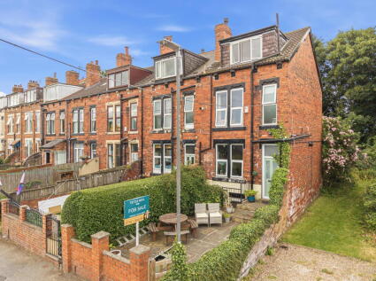Morritt Drive, Leeds, LS15 7HZ