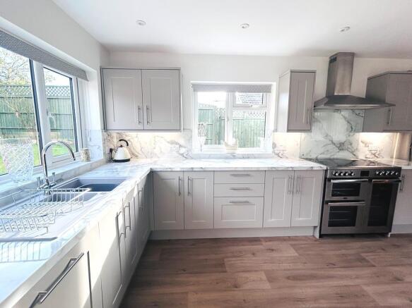 Kitchen 2.JPEG