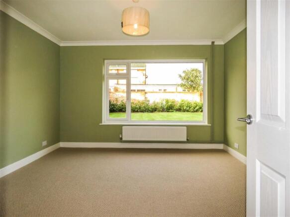 Bedroom 1.JPG