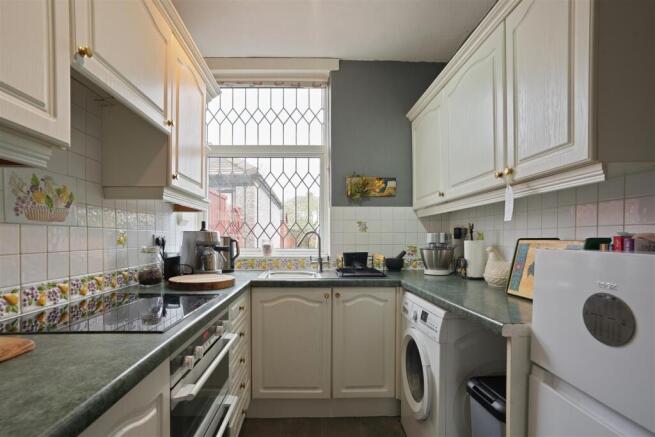 3 bed Semi-Detached for sale Image 10