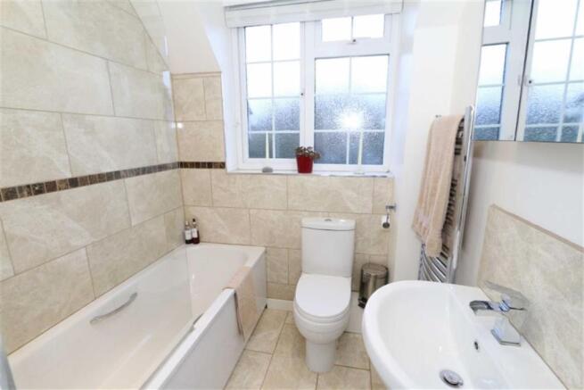 FAMILY BATHROOM