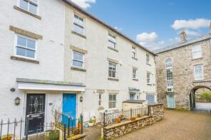 2, College Mews, Stramongate, Kendal LA9 4BF