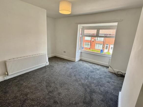 2 bed House to rent Image 9