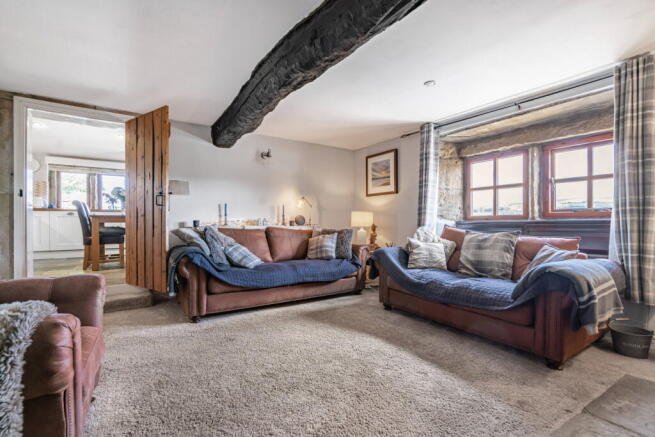 4 bed Semi-Detached for sale Image 7