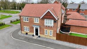 14, Equestrian Court, Reading RG2 9ZS