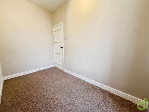 2 bed Terraced to rent Image 12
