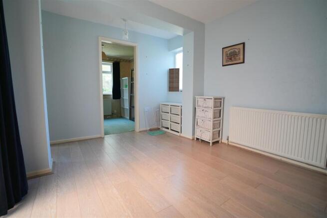 3 bed Semi-Detached Bungalow for sale Image 8