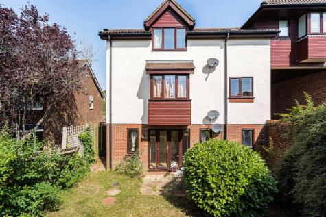 Weydon Lane, Farnham, Surrey, GU9