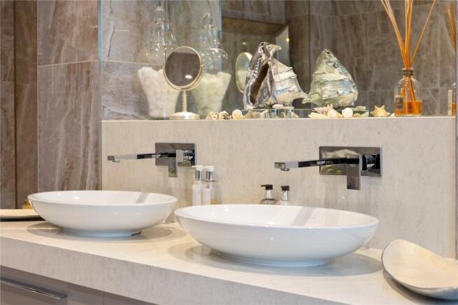 En Suite Bathroom